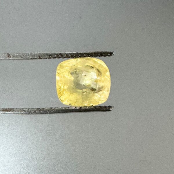 7.11 ct Natural Yellow Sapphire | Pukhraj Gemstone [ Srilanka ]
