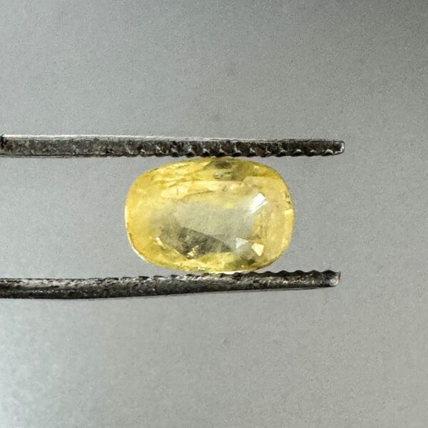 4.66 ct Natural Yellow Sapphire | Pukhraj Gemstone [ Srilanka ]